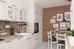 Фото интерьера кухни с красным кирпичом