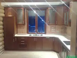 Künc mətbəxləri şəkil pəncərə ilə sol künc