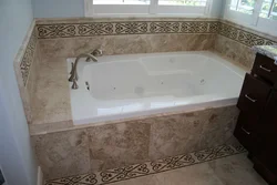 Bathtub design with rim