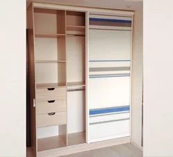 Built-in wardrobe in the hallway photo inside