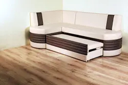 Диван кунҷи мулоим бо акси ҷои хоб