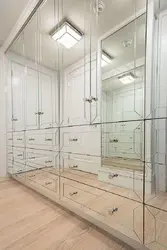 Bathroom wardrobe design