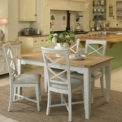 How to choose a table and chairs for the kitchen photo