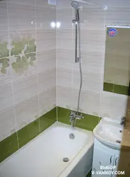 Plitələr ilə müntəzəm vanna otağının fotoşəkili