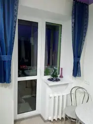 Mətbəxdə Pəncərə Dizaynı Olmayan Ancaq Balkon Qapısı Var