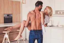 Асүйдегі құмарлық фотолар