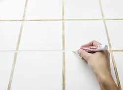 Bathroom tile grout design