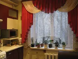 Фота гардзін на кухню на акно