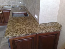 Столешница для кухни из гранита фото