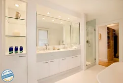 Bath built into the wall photo