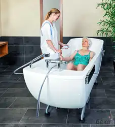 Low baths for the elderly photo