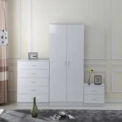 Сандуқи ьевони либос барои катон ва либос дар сурати хоб