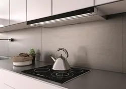 Mətbəx interyerində tam quraşdırılmış başlıq
