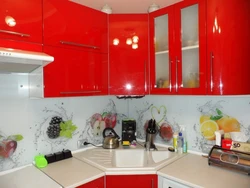 Backsplash Design For Red Kitchen