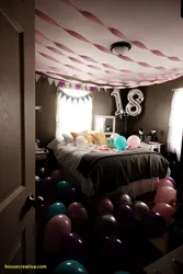Ball bedroom photo