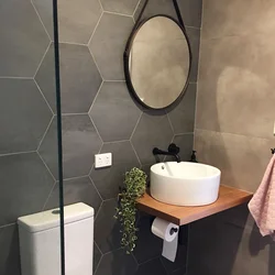 Banyonun daxili hissəsində kvadrat plitələr