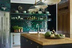 Emerald walls in the kitchen interior