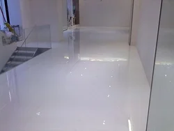 Banyoda epoksi döşəmələrin fotoşəkili