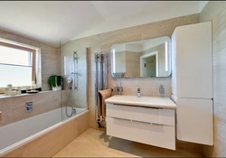 Vanna otağı dizaynının yanında lavabo