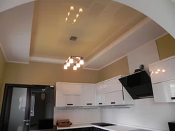 Photo of combined ceilings in the kitchen