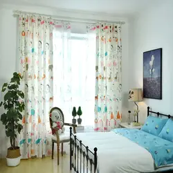 Uşaq yataq otağının daxili pərdələri