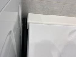 Наливной уголок на ванну фото
