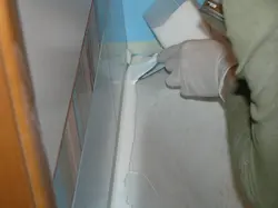 Наливной уголок на ванну фото