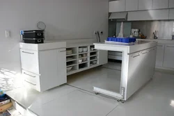 Kiçik bir mətbəx fotoşəkili üçün mətbəx transformatorları