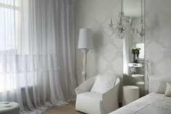 Tulle сафед дар дохили хоб