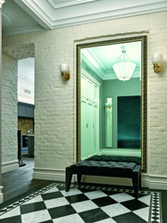 Large mirror in the hallway on the entire wall design