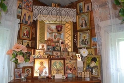 Иконы в интерьере кухни