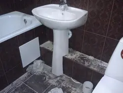 Vanna otağında postament fotoşəkili