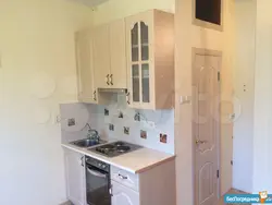 Интерьер кухни в малосемейке фото