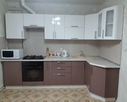 Mətbəx interyerində Malaga tezgahı