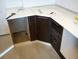 Install laminate flooring in the kitchen photo