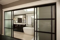 Glass doors for bathtub photo