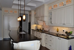 Ошхонаҳои классикӣ бо аксҳои countertops торик