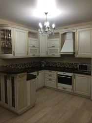 Classic kitchens with dark countertops photo