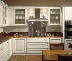 Classic kitchens with dark countertops photo