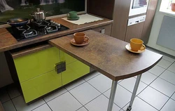 Tortiladigan Stol Fotosurati Bilan Kichik Oshxona
