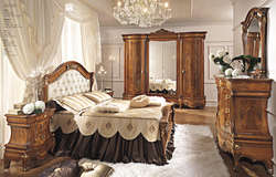 Photos of Italian bedroom sets