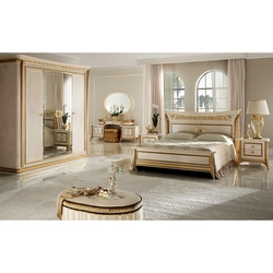 Photos of Italian bedroom sets