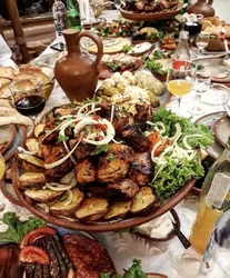 Кухни
