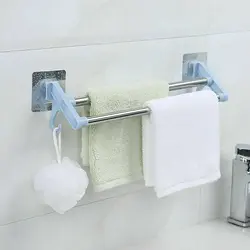Vanna otağı fotoşəkilində dəsmal üçün qarmaqlar
