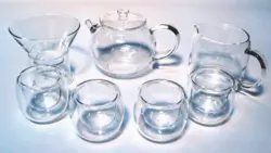 Glass kitchenware photo