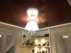 Шифтҳои қаҳваранг дар акси ошхона