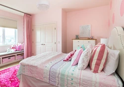 White pink bedroom photo