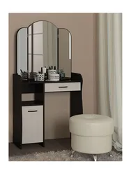 Trellis With Mirror In The Bedroom Photo