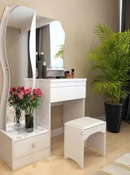 Trellis with mirror in the bedroom photo