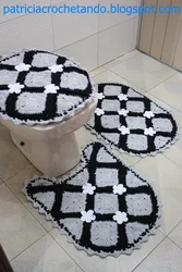 Crochet bath mat photo
